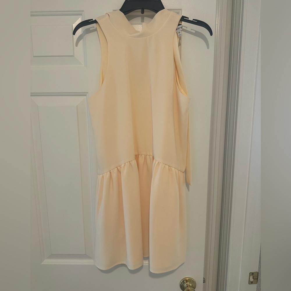 Elizabeth and James Light Yellow Sleeveless Dress